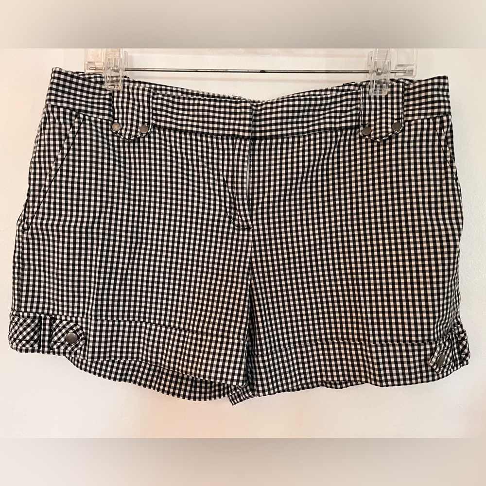 Ann Taylor gingham shorts size 8 black and white checked